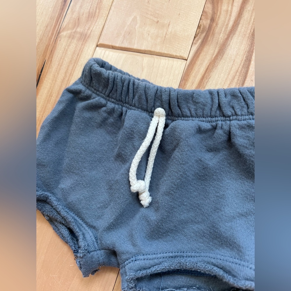 Childhoods clothing, blue slub shorts for baby - Picture 2 of 3